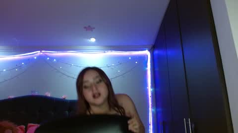 Snapshot of sunflower_dance chatting on December 7, 1:14 am Jeraldine online show from December 7, 1:14 am