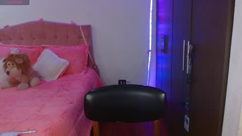 Snapshot of sunflower_dance chatting on January 23, 9:29 pm Jeraldine online show from January 23, 9:29 pm