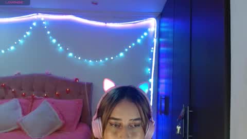 Snapshot of sunflower_dance chatting on February 18, 3:10 am Jeraldine online show from February 18, 3:10 am