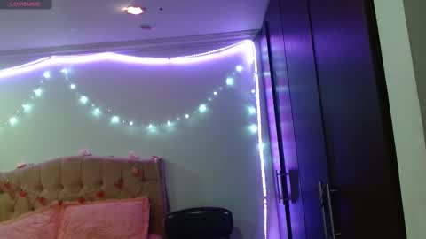 Snapshot of sunflower_dance chatting on February 19, 1:18 am Jeraldine online show from February 19, 1:18 am