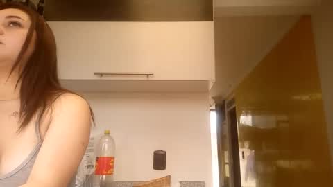 Snapshot of sunflower_dance chatting on September 20, 6:53 pm Jeraldine online show from September 20, 6:53 pm