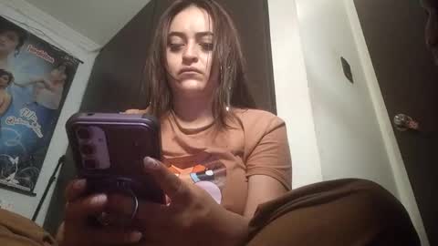 Snapshot of sunflower_dance chatting on October 10, 9:47 pm Jeraldine online show from October 10, 9:47 pm