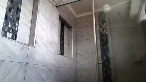 Snapshot of sunflower_dance chatting on October 18, 6:41 pm Jeraldine online show from October 18, 6:41 pm