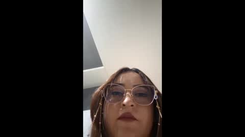 Snapshot of sunflower_dance chatting on October 23, 1:27 am Jeraldine online show from October 23, 1:27 am