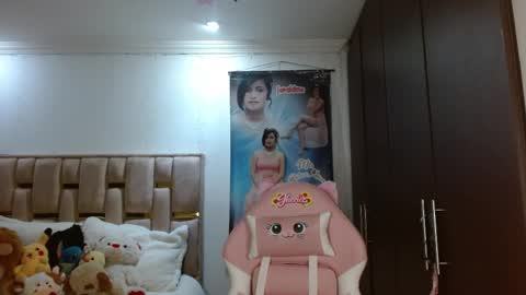 Snapshot of sunflower_dance chatting on May 27, 1:57 am Jeraldine online show from May 27, 1:57 am