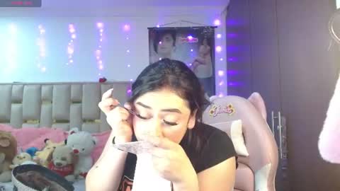 Snapshot of sunflower_dance chatting on July 2, 3:23 am Jeraldine online show from July 2, 3:23 am