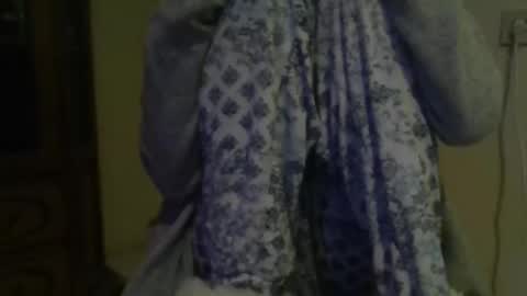 Snapshot of suni_bitch chatting on March 12, 3:29 pm suni online show from March 12, 3:29 pm