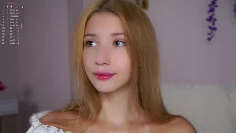 Lily online show from October 27, 1:37 pm