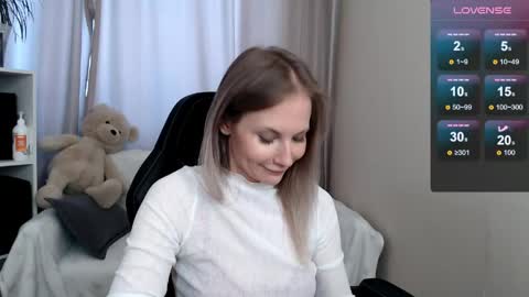Snapshot of sunny_bunny6 chatting on May 25, 5:13 am Naomi online show from May 25, 5:13 am