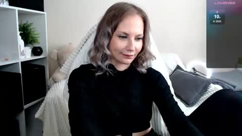 Snapshot of sunny_bunny6 chatting on July 14, 8:14 pm Naomi online show from July 14, 8:14 pm