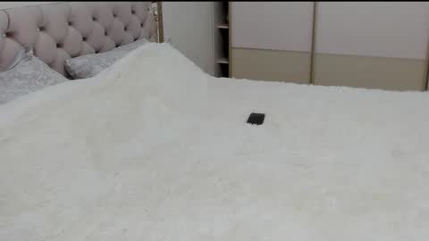 Snapshot of sunny_love__ chatting on October 19, 6:36 am Vanessa online show from October 19, 6:36 am