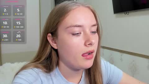 Snapshot of sunny_love__ chatting on November 19, 12:16 pm Vanessa online show from November 19, 12:16 pm