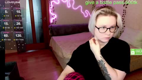 Snapshot of sunny_mood chatting on January 20, 3:15 am sunny mood online show from January 20, 3:15 am