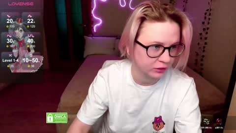 Snapshot of sunny_mood chatting on February 26, 7:09 am sunny mood online show from February 26, 7:09 am