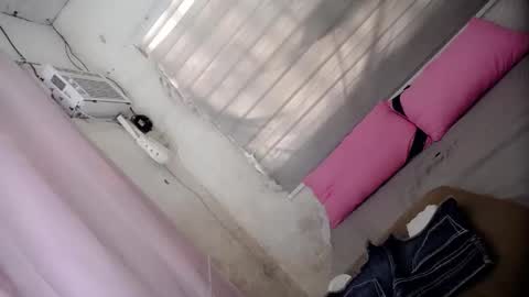 Snapshot of sunny_sexie chatting on May 21, 5:58 am sunny_sexie online show from May 21, 5:58 am