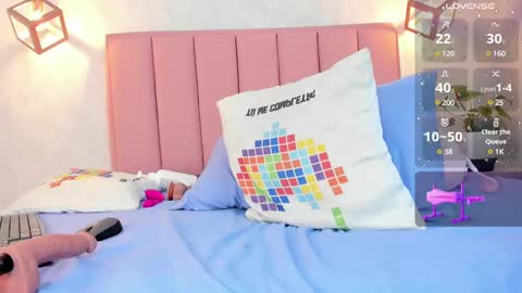  S U N N Y online show from February 12, 3:38 pm