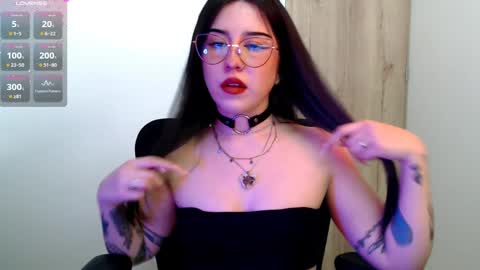 Maria online show from December 25, 9:00 pm