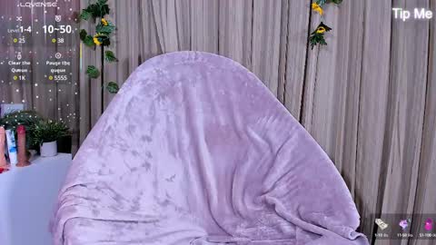 Snapshot of sunnypage chatting on February 24, 9:31 pm online show from February 24, 9:31 pm