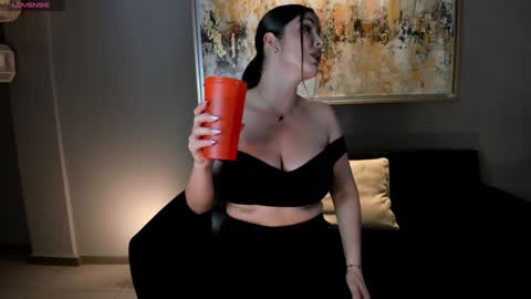 Snapshot of sunnyrivers_ chatting on January 29, 7:00 pm Sunny Rivers online show from January 29, 7:00 pm