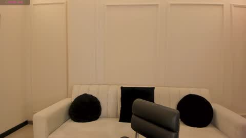 Snapshot of sunnyrivers_ chatting on July 21, 6:10 pm Sunny Rivers online show from July 21, 6:10 pm