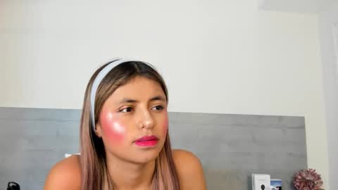 sunnywhitee online show from January 31, 7:11 pm