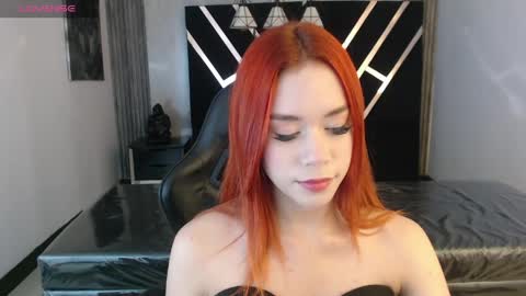 Susana   Mejia online show from April 16, 12:39 pm