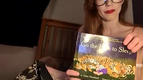 Snapshot of sunset_red chatting on January 8, 11:43 am sunset_red online show from January 8, 11:43 am