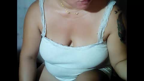 Snapshot of sunshine_38 chatting on October 16, 3:07 am sunshine_38 online show from October 16, 3:07 am