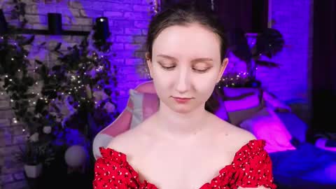 Alice online show from March 25, 2:56 pm