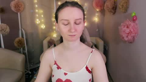 Alice online show from April 24, 1:35 pm