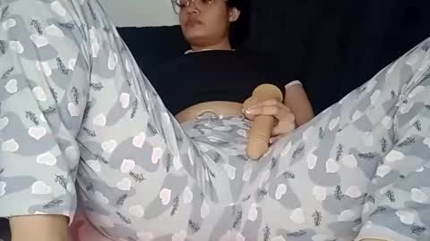 Annie online show from January 3, 12:00 am