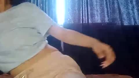 Annie online show from January 7, 8:52 pm