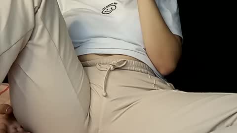 Annie online show from February 19, 11:04 pm