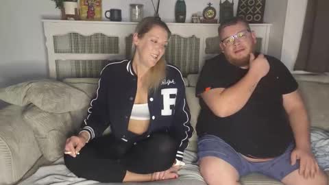 Ava online show from December 1, 9:09 pm