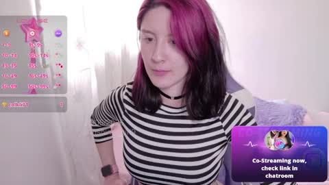 Snapshot of sunshine_girl9 chatting on May 25, 9:10 pm sunshine_girl9 online show from May 25, 9:10 pm
