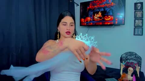 Snapshot of sunshine_uwu22 chatting on October 19, 6:41 pm Andrea Rodriguez online show from October 19, 6:41 pm