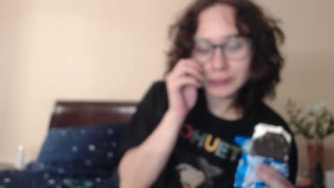 Hella online show from February 2, 10:28 pm