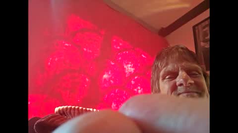 Suntroll online show from December 7, 3:19 pm