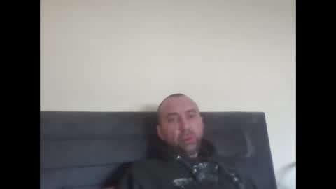 super42835015 online show from April 5, 2:47 pm