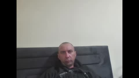 super42835015 online show from April 18, 5:06 pm