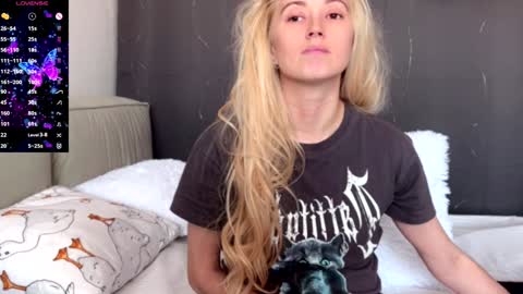 Snapshot of super_peach_stream chatting on January 28, 10:56 am ANNApvt open full info in bio online show from January 28, 10:56 am