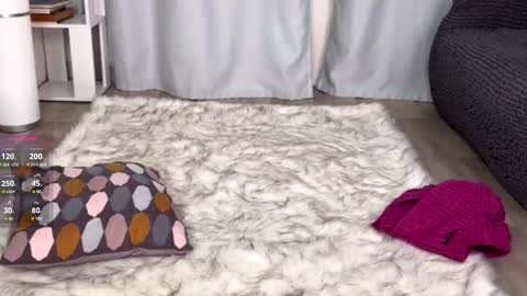 Snapshot of super_peach_stream chatting on February 22, 3:14 pm ANNApvt open full info in bio online show from February 22, 3:14 pm