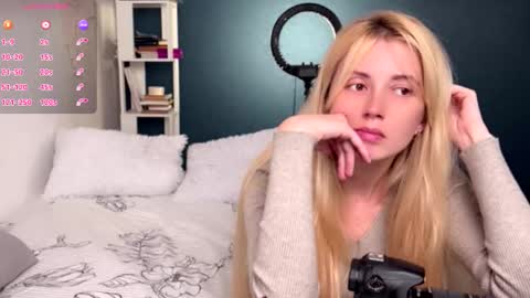 Snapshot of super_peach_stream chatting on November 1, 5:37 pm ANNApvt open full info in bio online show from November 1, 5:37 pm