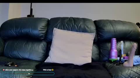 Snapshot of superduty5speed chatting on November 23, 7:46 pm Thomas online show from November 23, 7:46 pm