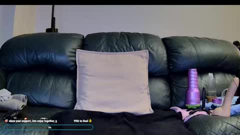 Snapshot of superduty5speed chatting on November 29, 6:55 pm Thomas online show from November 29, 6:55 pm