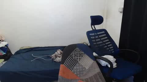 Snapshot of superhotbabe1 chatting on December 16, 12:59 am Erica Help me to reach my goal Superhotbabe1 online show from December 16, 12:59 am