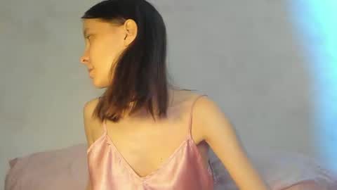 Una online show from June 9, 6:36 am