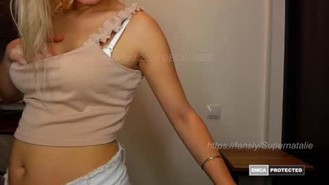 Snapshot of supernatalie chatting on December 11, 9:34 pm Natalie online show from December 11, 9:34 pm