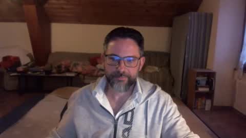 supersquirrel81 online show from November 16, 4:01 pm