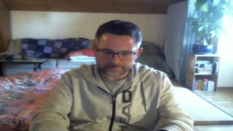 supersquirrel81 online show from April 22, 5:14 pm